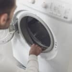 Come pulire la muffa dalla gomma della porta della lavatrice