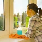 4 trucchi per pulire facilmente le finestre