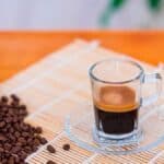 Oltre è pericoloso, questo studio rivela quante tazze di caffè puoi bere al giorno