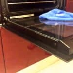 Il segreto per la pulizia del forno con doppio vetro. Non va smontato!