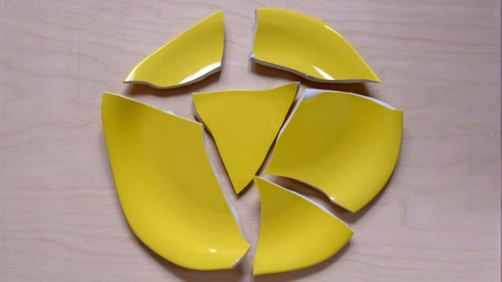 fragments of broken yellow plate are located on li 2021 09 01 07 15 58 utc