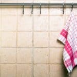 Come lavare gli stracci da cucina in modo che siano privi di batteri