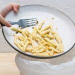 Uno studio dimostra che in Italia ogni settimana buttiamo circa 700 gr di cibo a testa