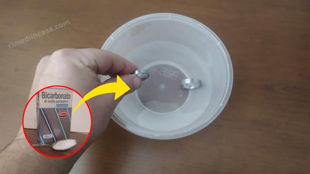 Come pulire l'argento con il bicarbonato di sodio