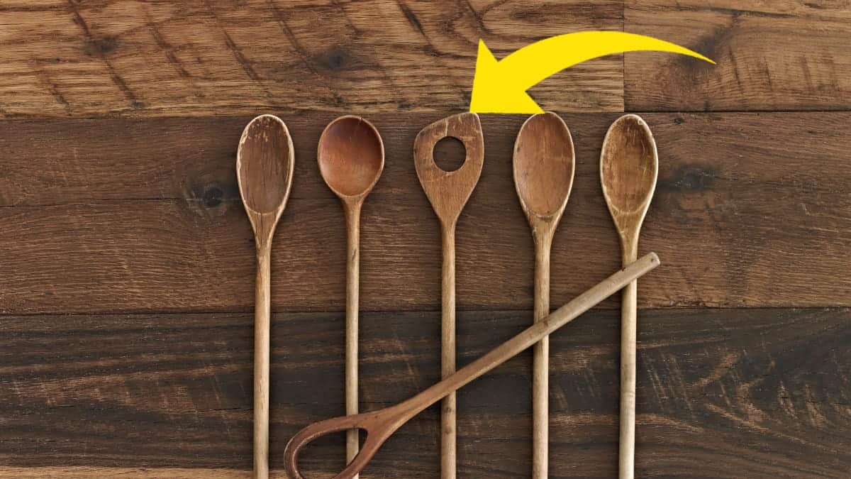 Il buco nel cucchiaio: conoscete la sua funzione? Un utilizzo sorprendentemente pratico che nessuno aveva mai considerato