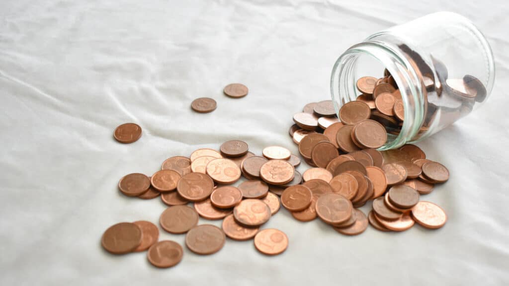 Un'idea creativa per il riutilizzo delle monete da 1 centesimo.