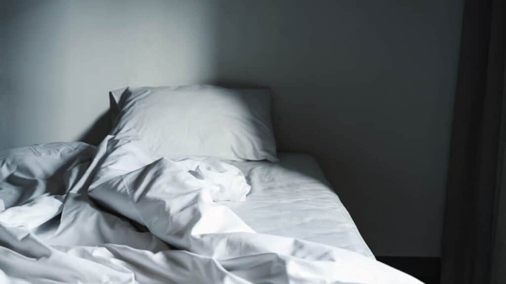 Dormire su un vecchio materasso può comportare rischi per la salute