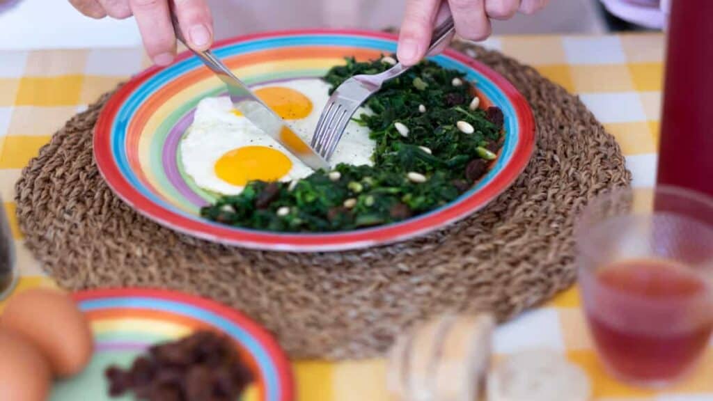 Uno studio di Harvard rivela quante uova si possono mangiare al giorno
