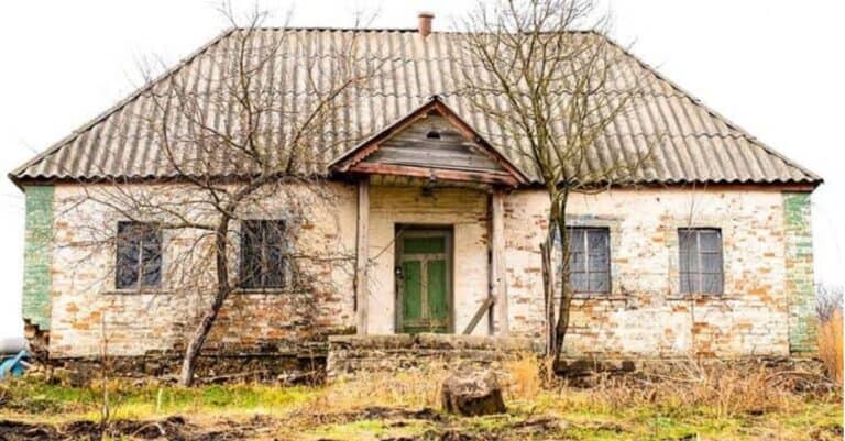Questa casa è rimasta chiusa da 50 anni, e vedere i suoi interni è un tuffo nel passato