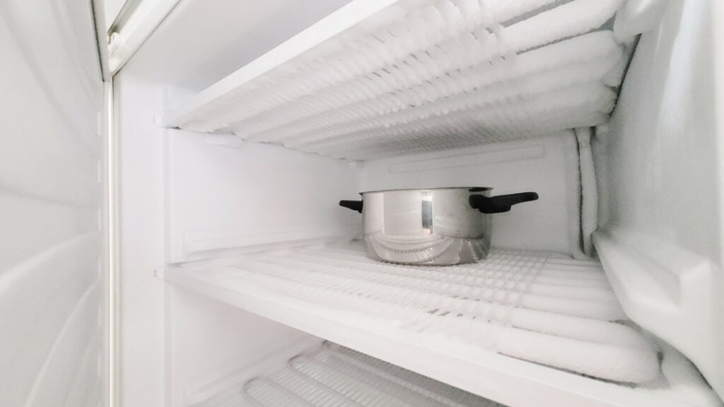 4 metodi per sbrinare il freezer
