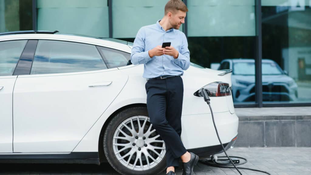 consigli per preservare le batterie delle auto elettriche dal caldo estivo